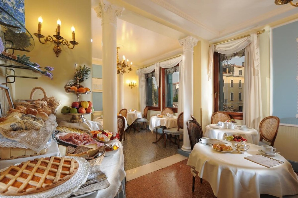 Hotel Arlecchino Image 22